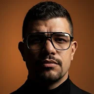 Hugo M.